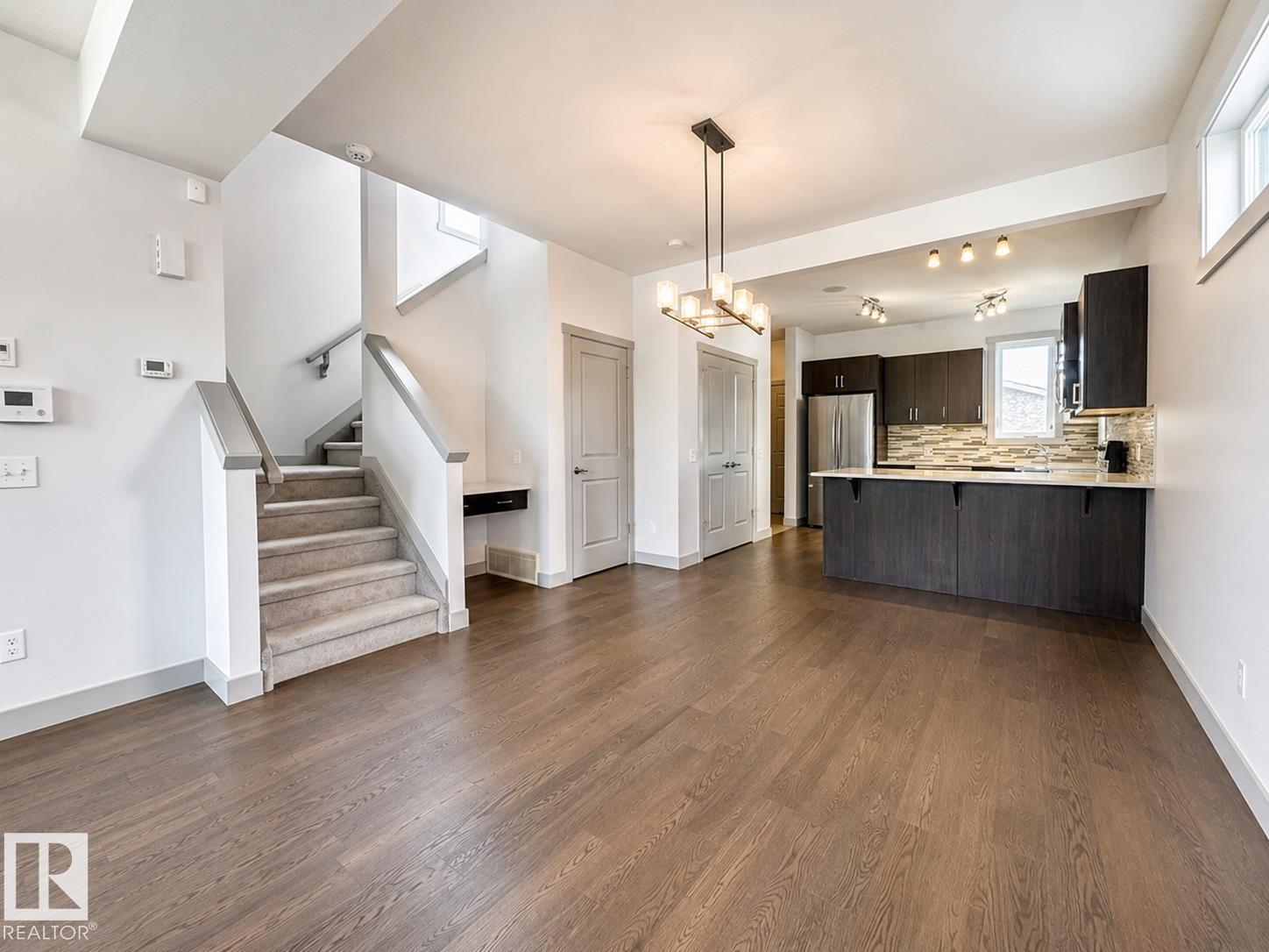 16464 15 AV SW - 9