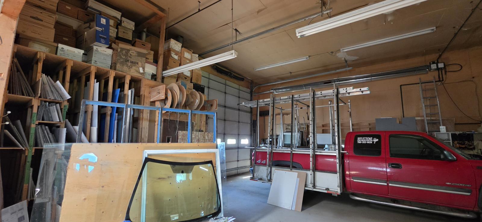 5735 40 Avenue - Photo 9