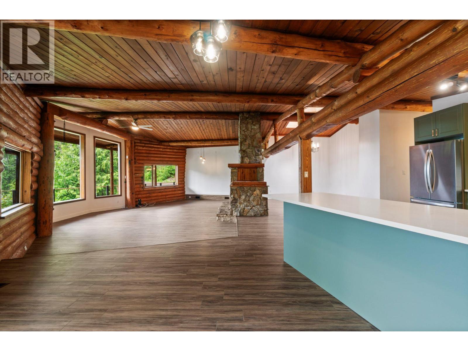 5773 Sunnybrae Canoe Point Road - 6