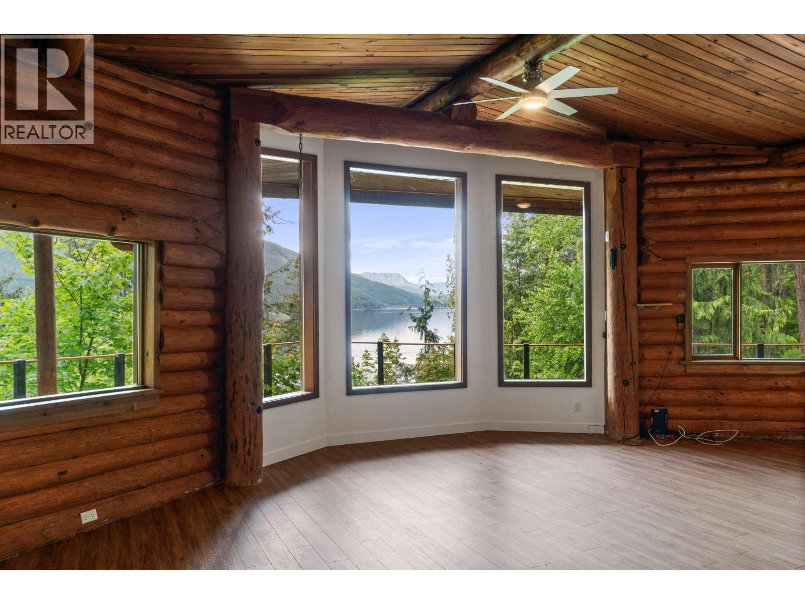 5773 Sunnybrae Canoe Point Road - 18