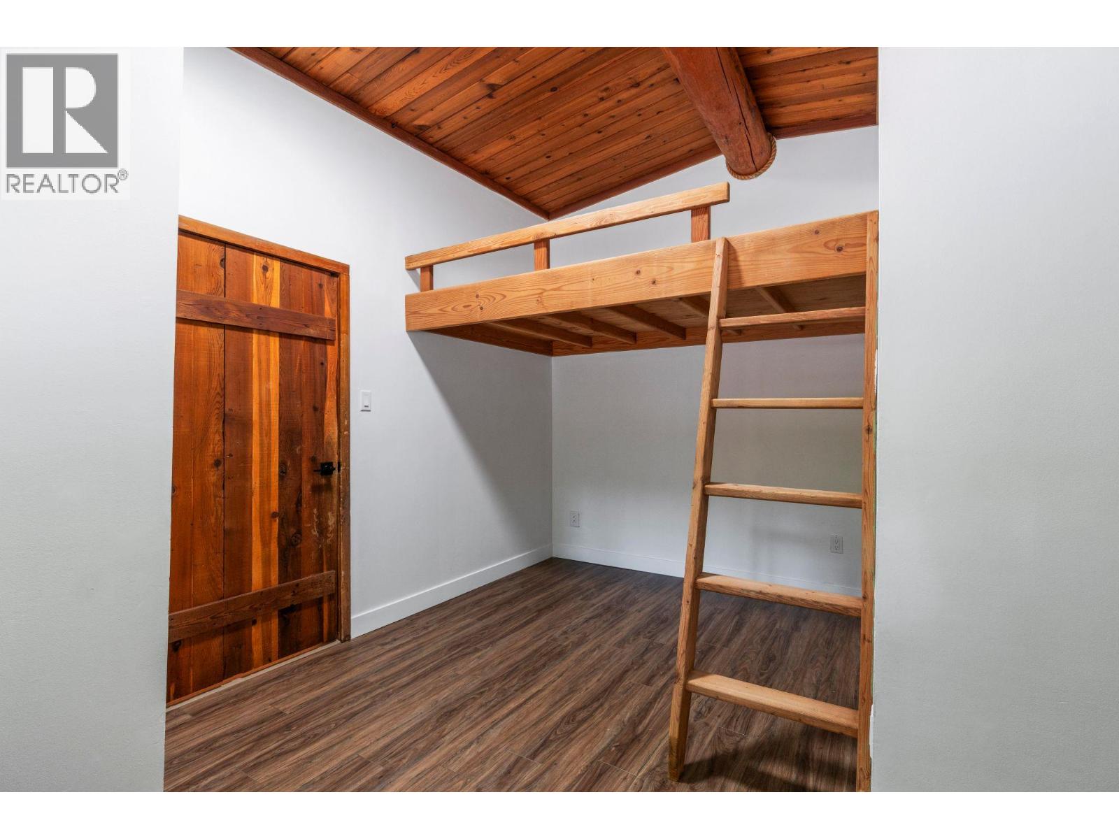 5773 Sunnybrae Canoe Point Road - Image 30
