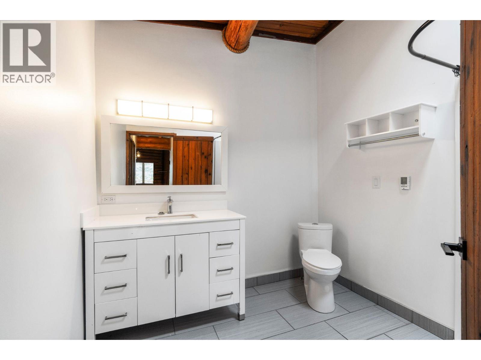5773 Sunnybrae Canoe Point Road - Image 32