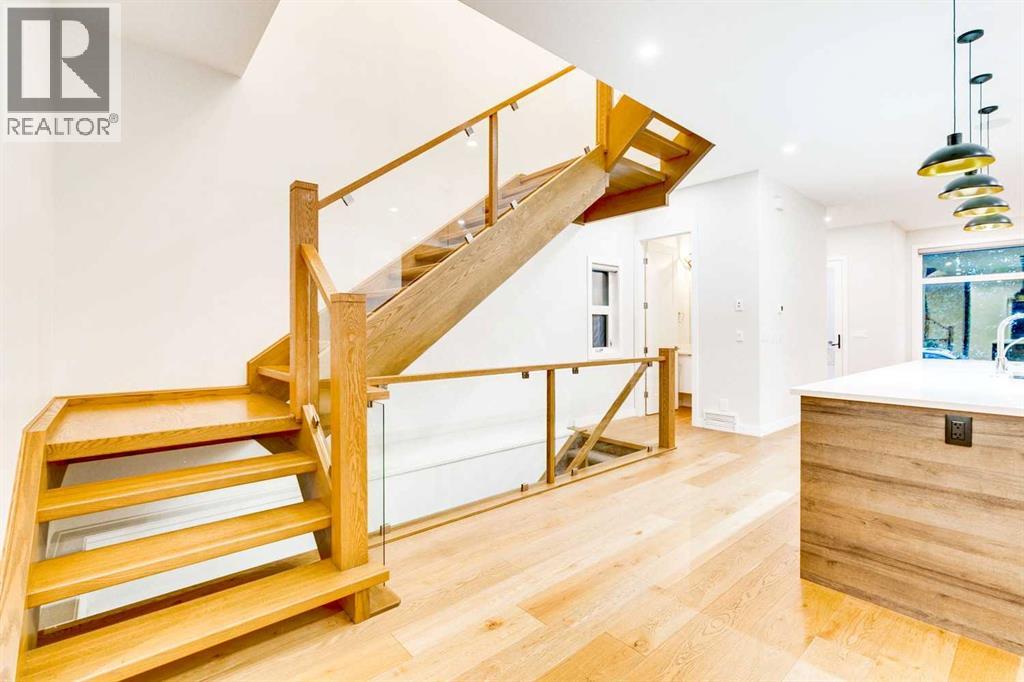 2039 44 Avenue SW - Image 21