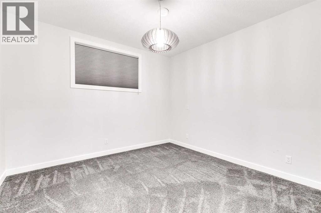 2039 44 Avenue SW - Image 42