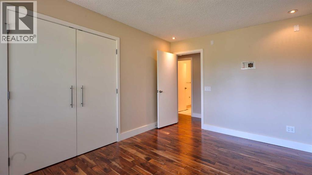 #14 2323 Oakmoor Drive SW - 12