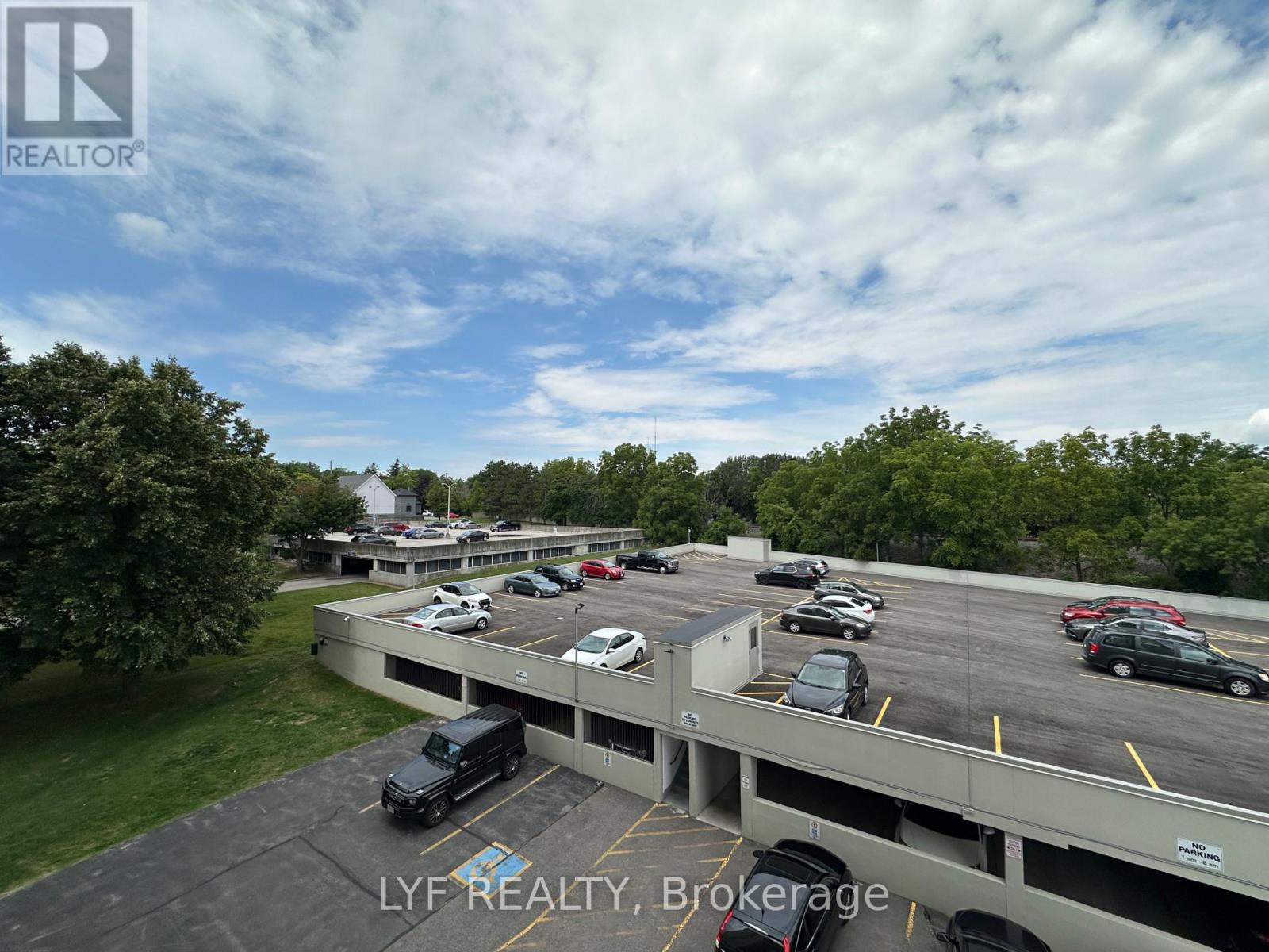 #401 81 MILLSIDE DRIVE - 20