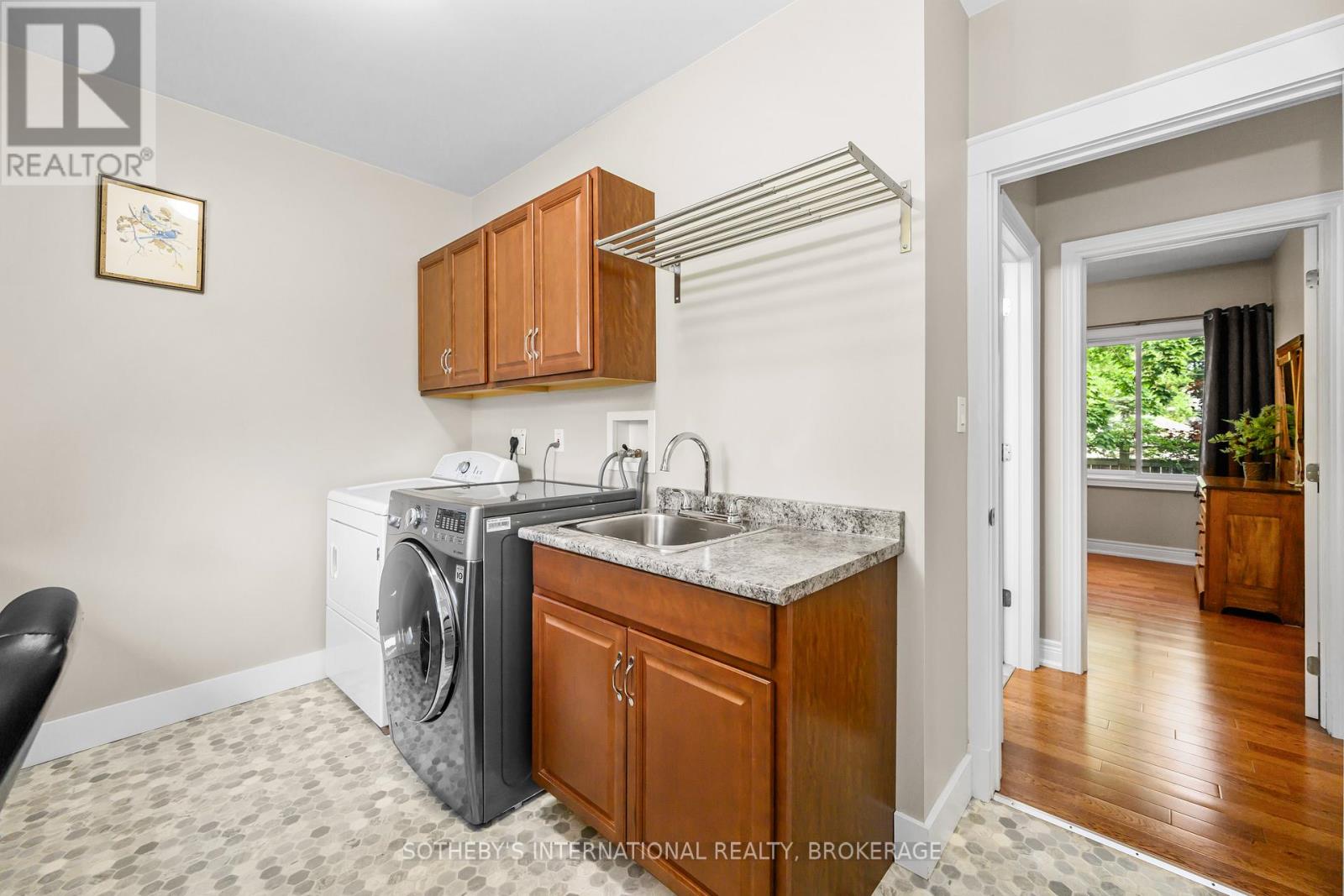 880 EDGEMERE ROAD - 31