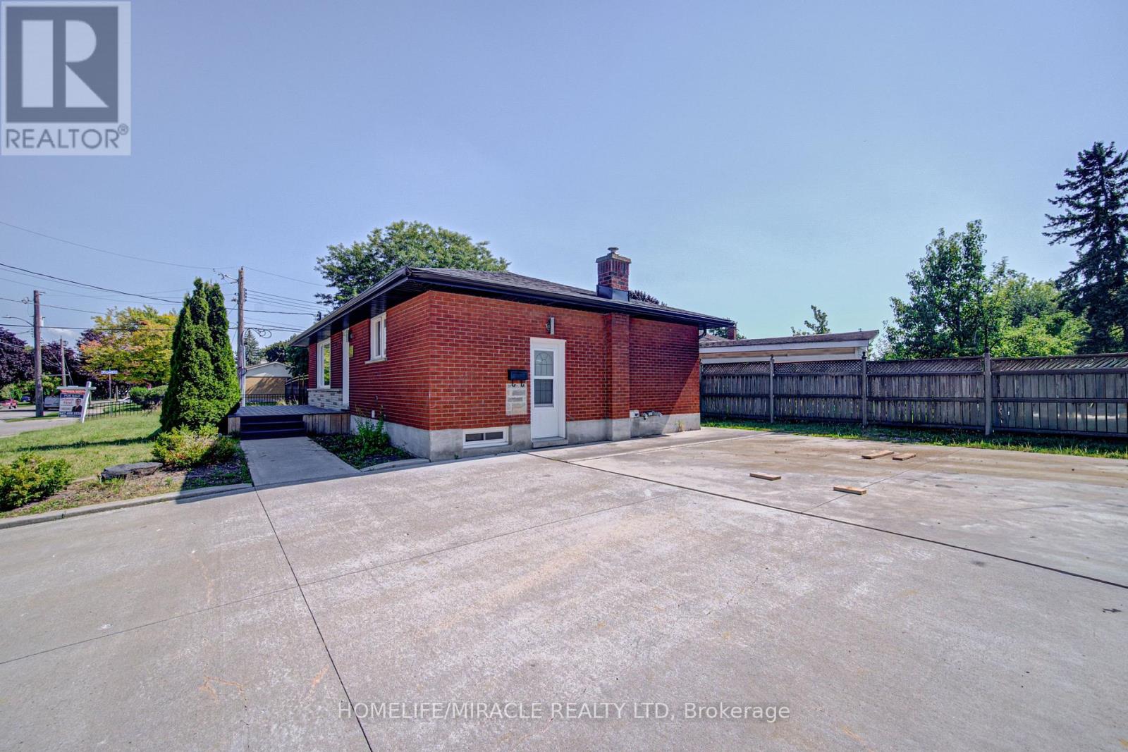 161 KIPLING AVENUE - 8