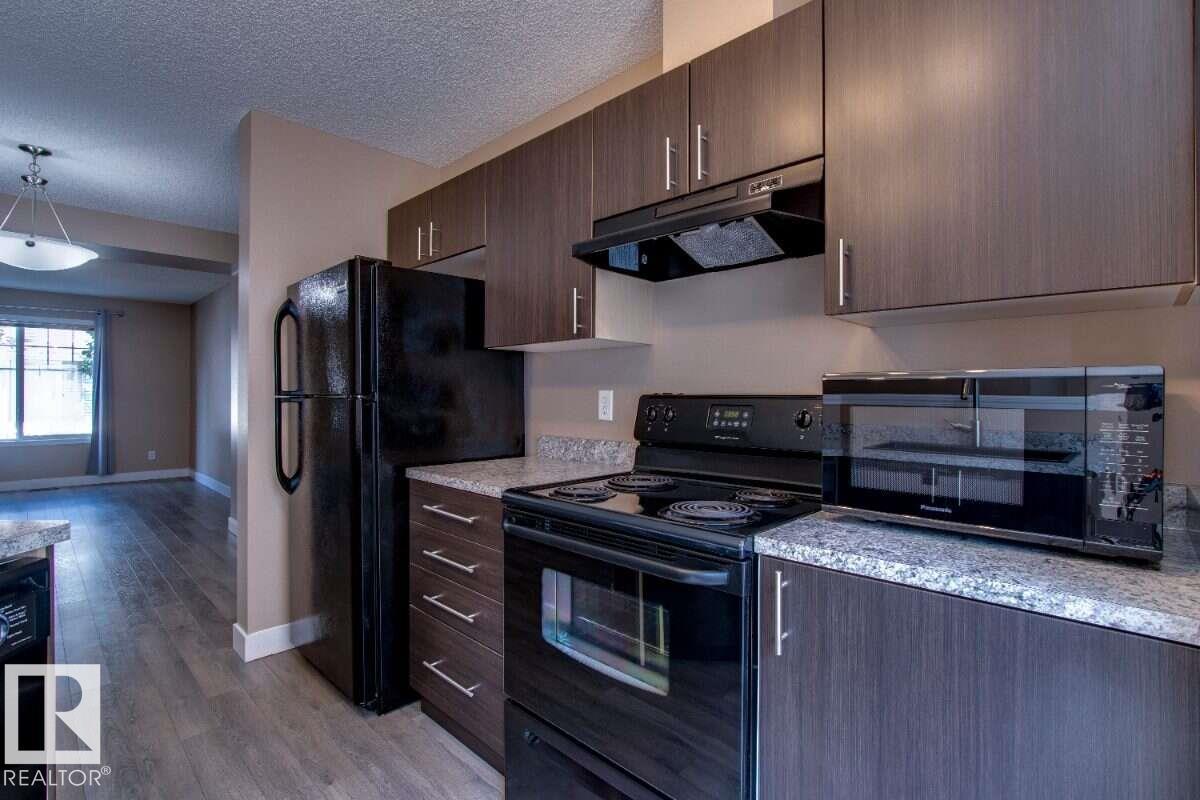 #15 8304 11 AV SW - Image 13