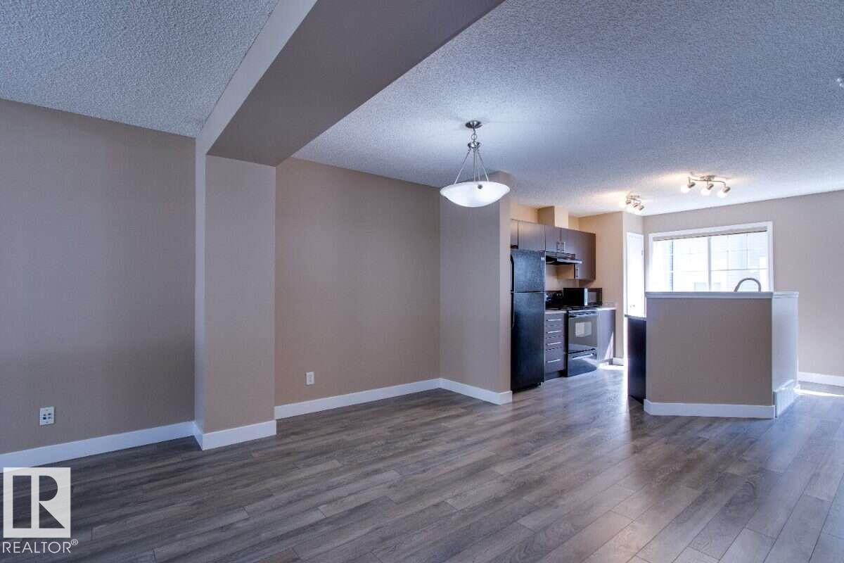 #15 8304 11 AV SW - 7