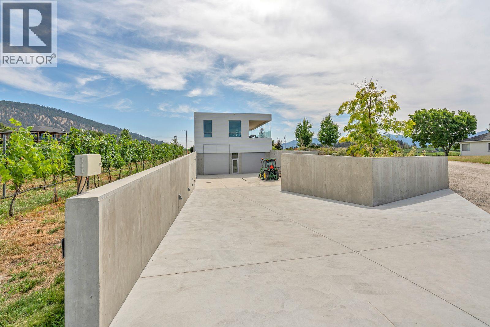 1243 Evans Avenue - 34