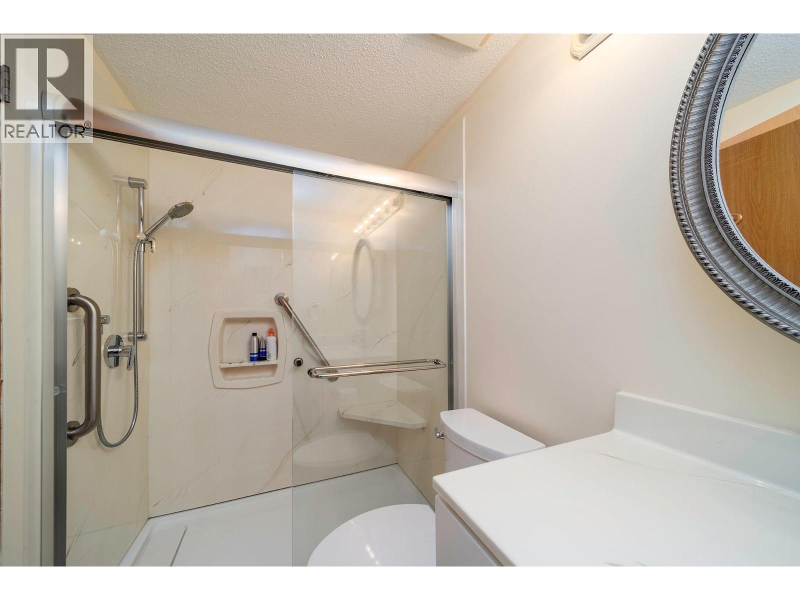 211 2085 Gordon Drive, Kelowna