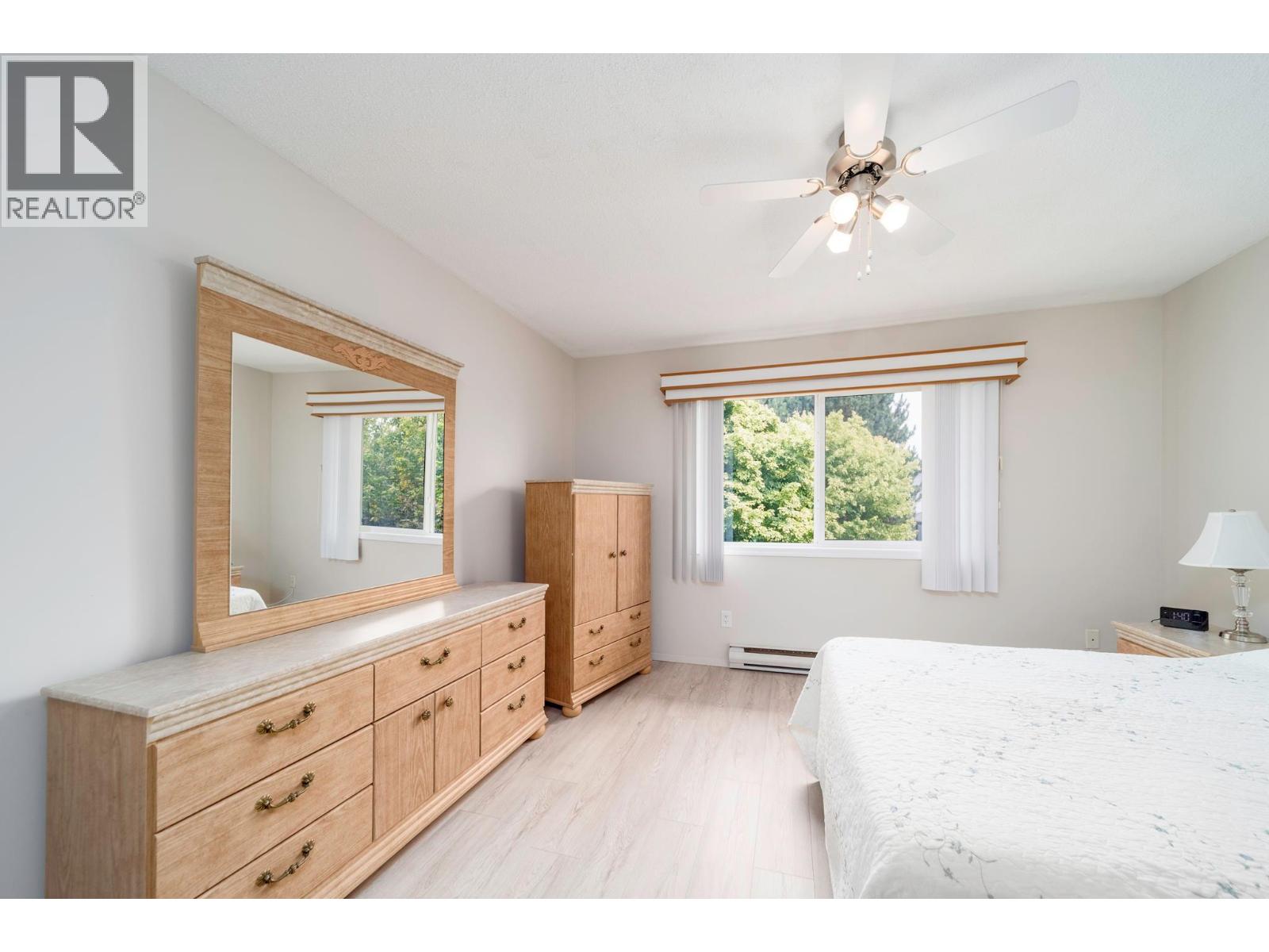 211 2085 Gordon Drive, Kelowna