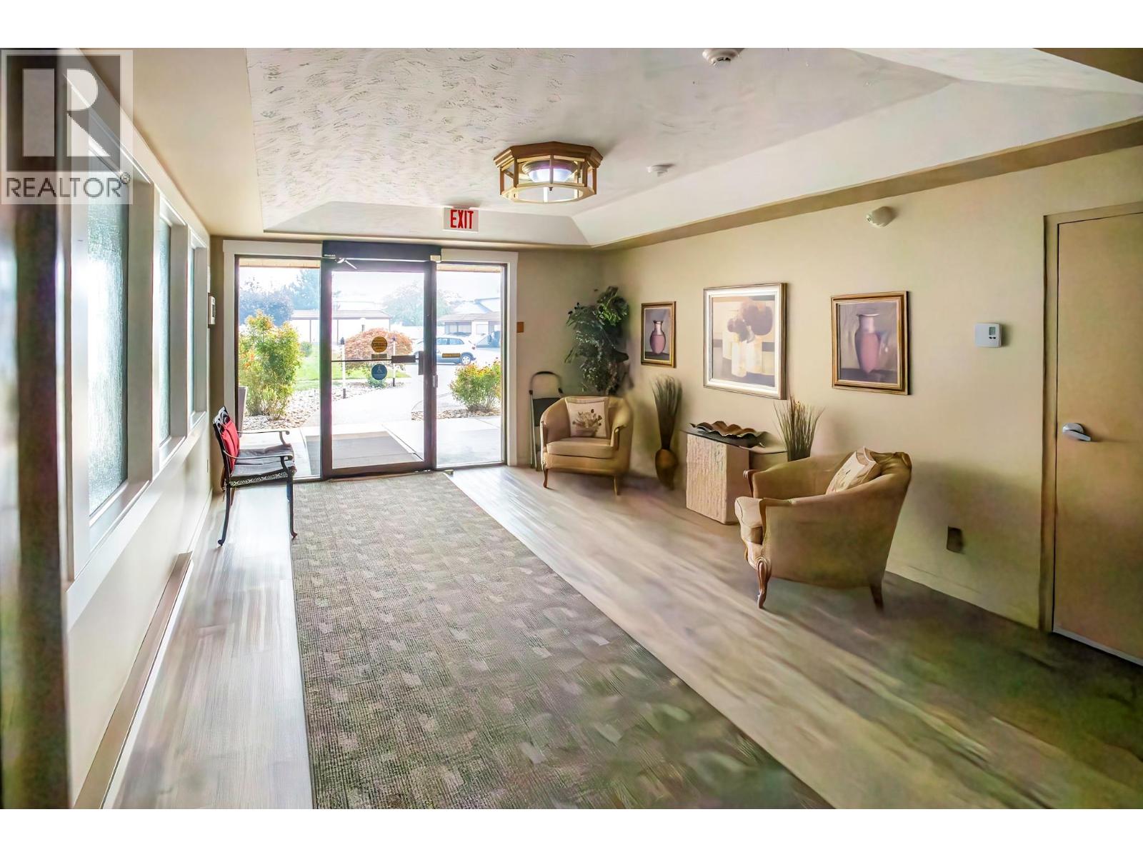 211 2085 Gordon Drive, Kelowna