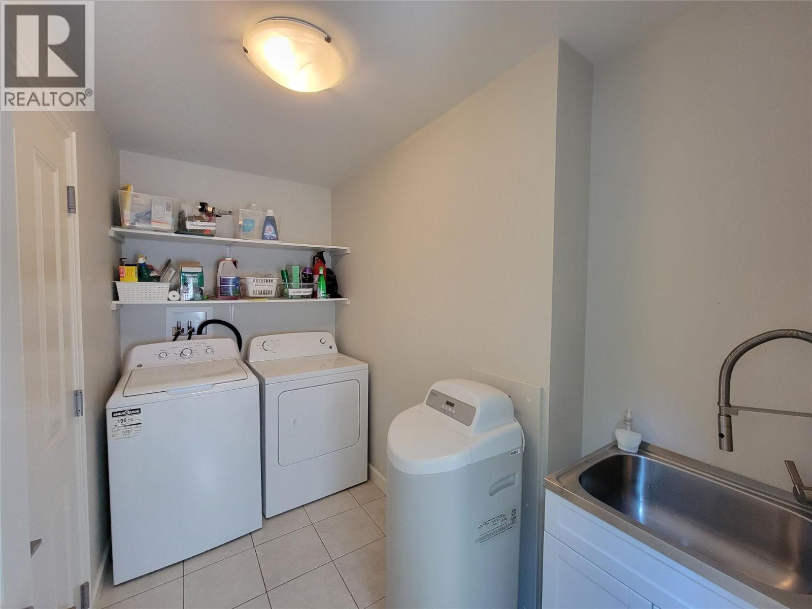 208 K-View Crescent - 32