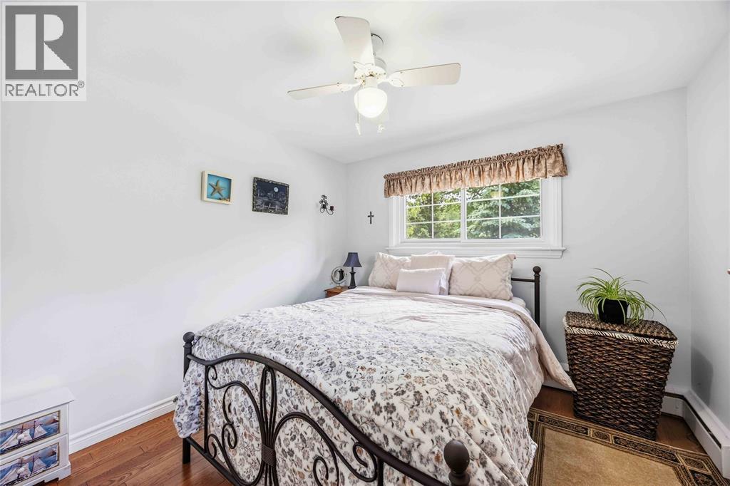 870 MCKAY AVENUE - 21