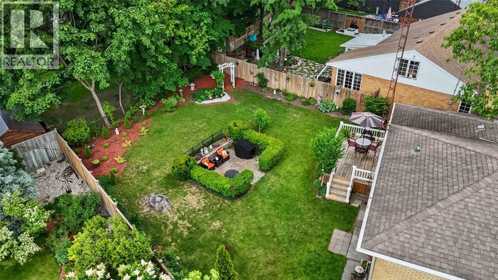 870 MCKAY AVENUE - 7