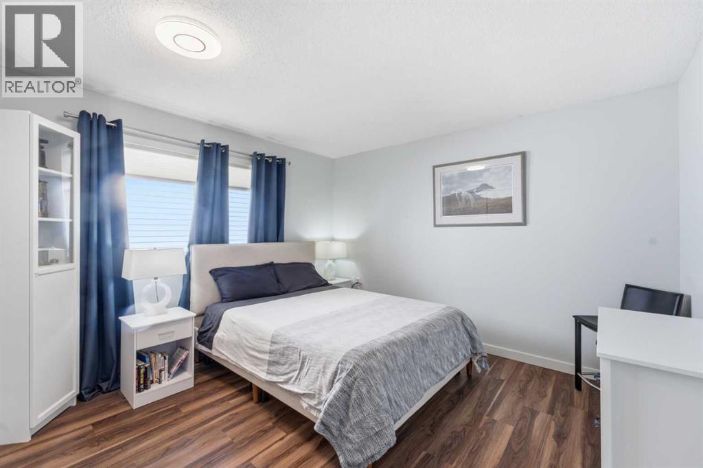 34 Woodside Close NW - 18