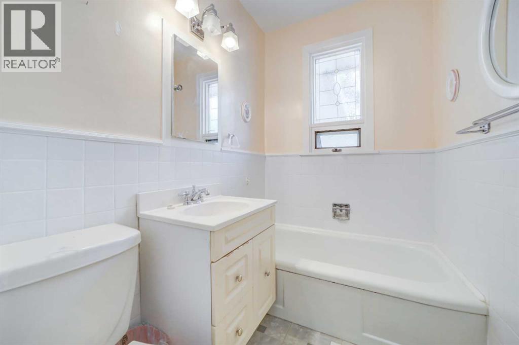 1138 12B Street S - 10