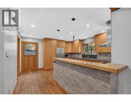 8830 Clarkson Ave, Black Creek, BC V9J1A7 Photo 14