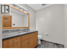 8830 Clarkson Ave, Black Creek, BC V9J1A7 Photo 38