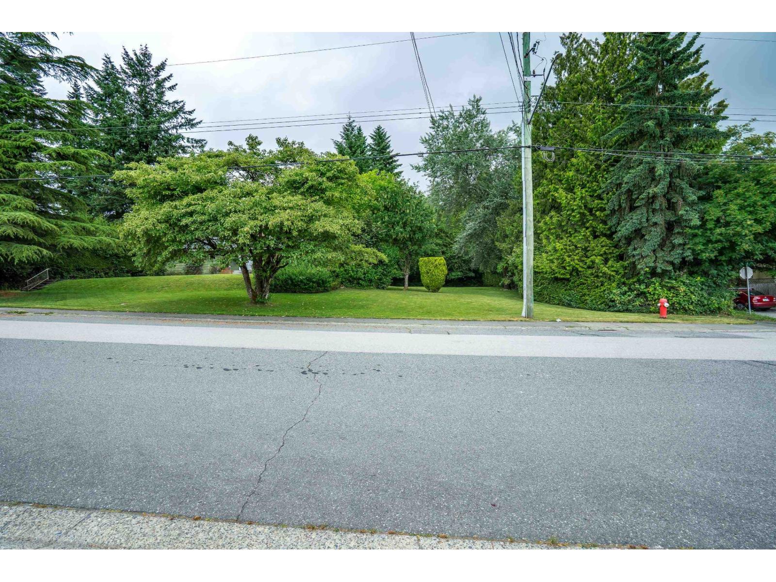 3 Bed, 2 Bath House for Sale in Surrey – 15875 101A AVENUE, Surrey – MLS# R3153439 - Image 6