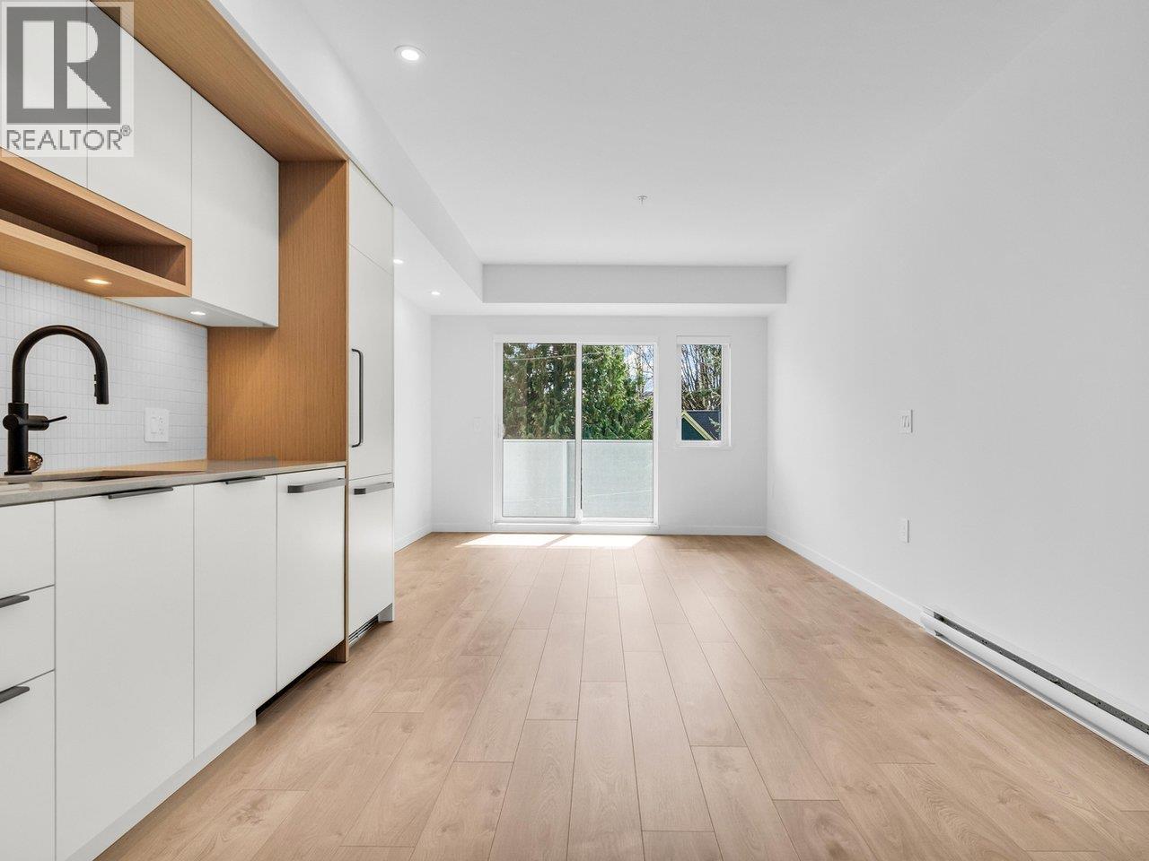 317 2520 GUELPH STREET, Vancouver