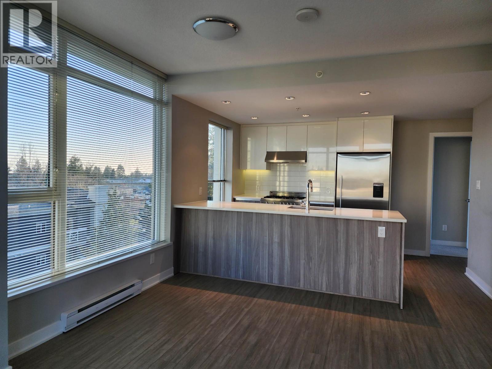 5xx 4900 LENNOX LANE, Burnaby