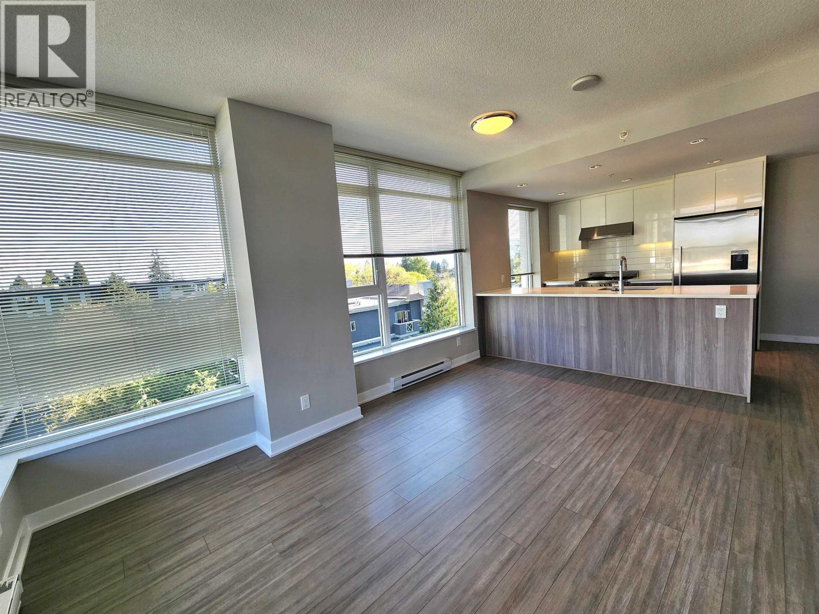 5xx 4900 LENNOX LANE, Burnaby