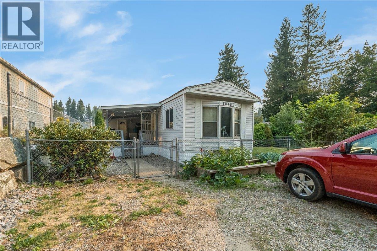 1015 Garden Road, South Slocan
