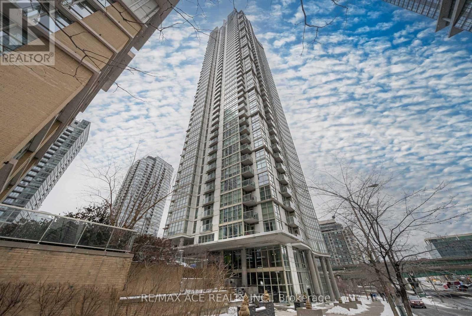 #1801 35 MARINER TERRACE - 1