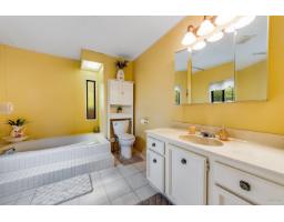 18 2120 King George Boulevard, Surrey, BC V4A6Y8 Photo 22