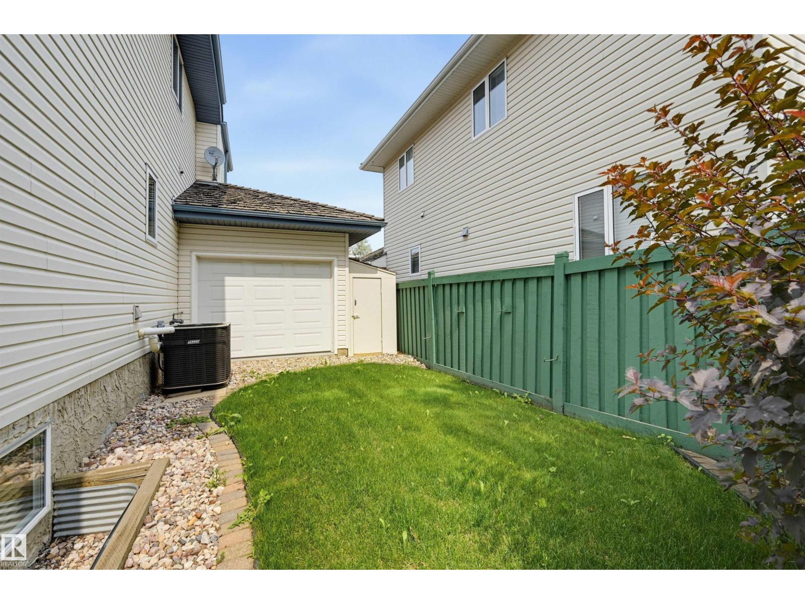 708 HALIBURTON CR NW - 57