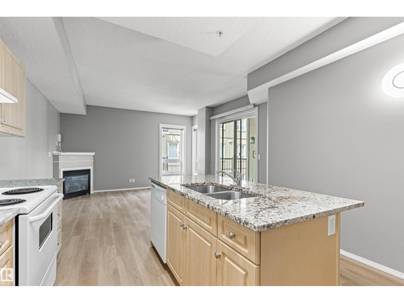 #404 11103 84 AV NW - Image 35