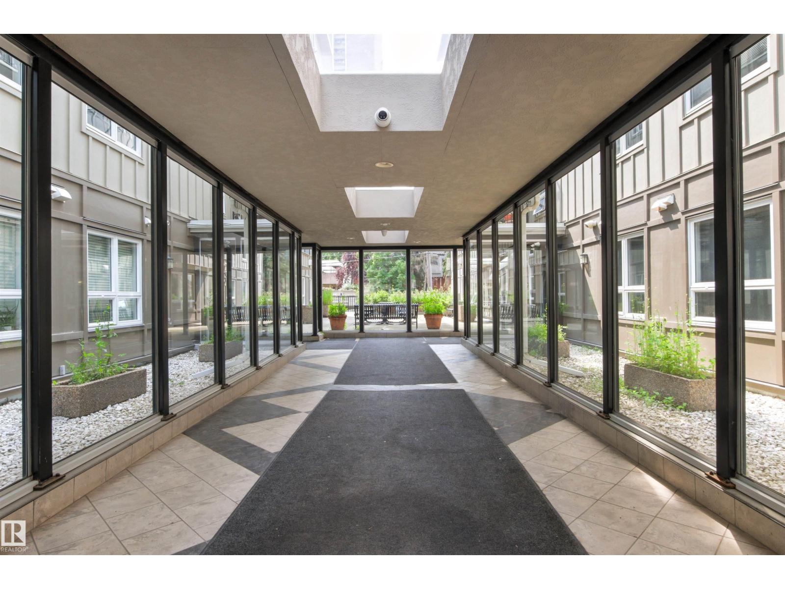#404 11103 84 AV NW - 8