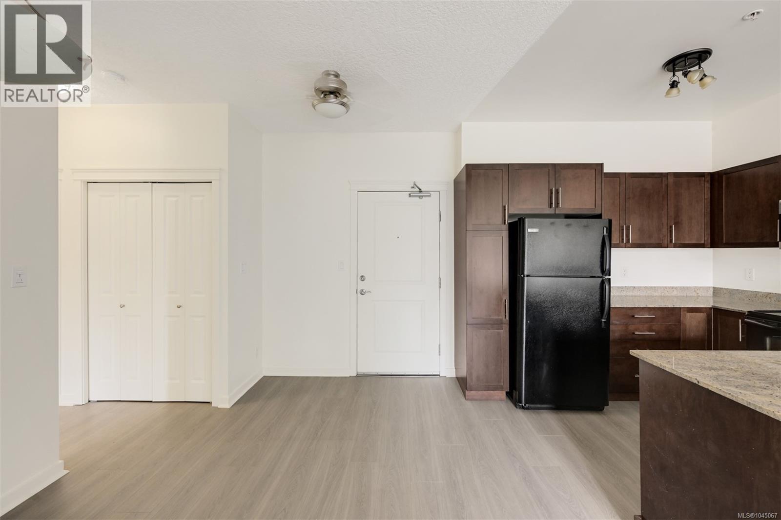 #305 2220 Sooke Rd - 21