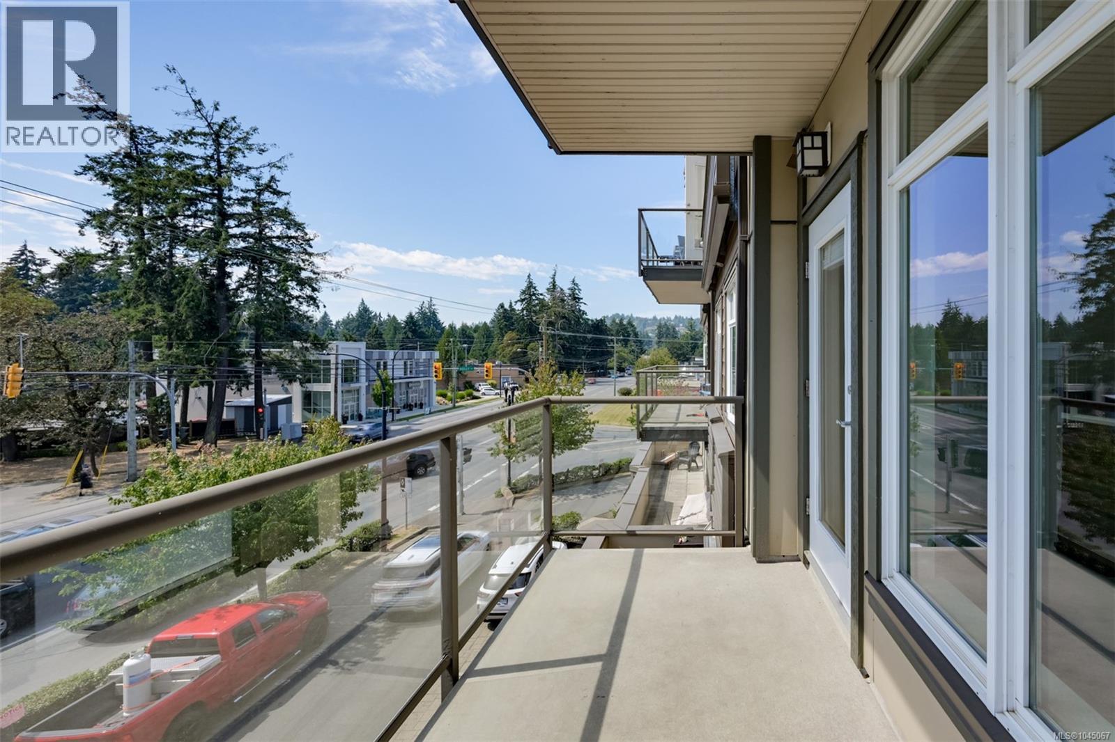 #305 2220 Sooke Rd - 7
