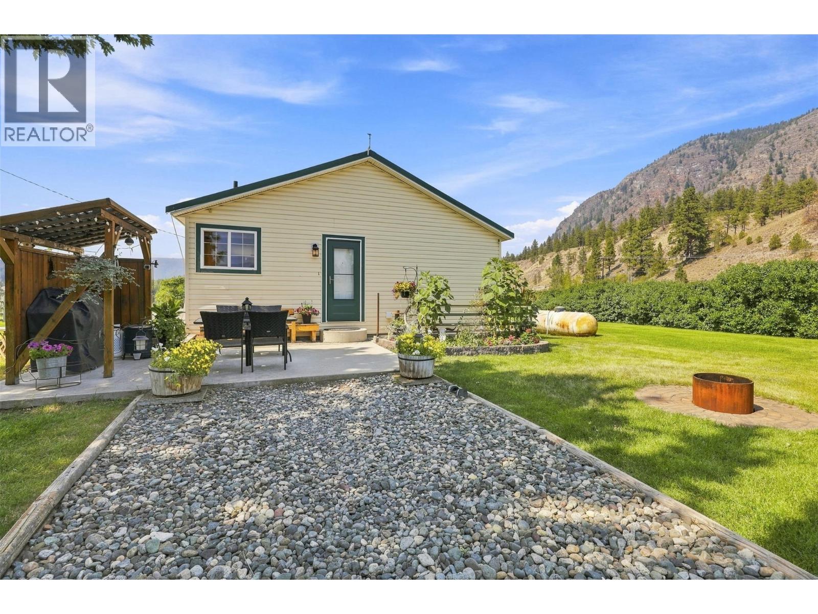 2225 Hazelhurst Road, Merritt
