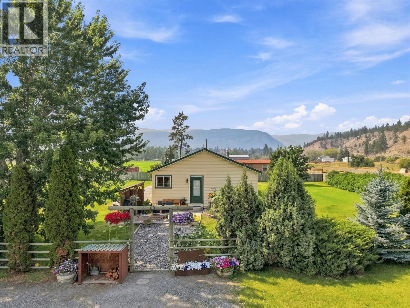 2225 Hazelhurst Road, Merritt