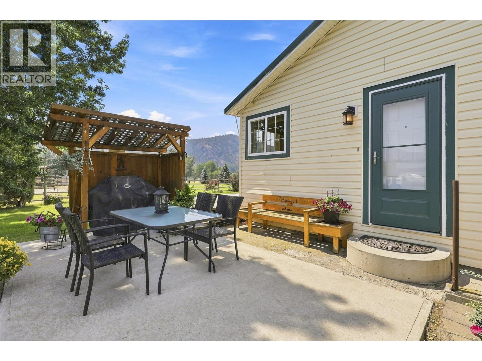 2225 Hazelhurst Road, Merritt