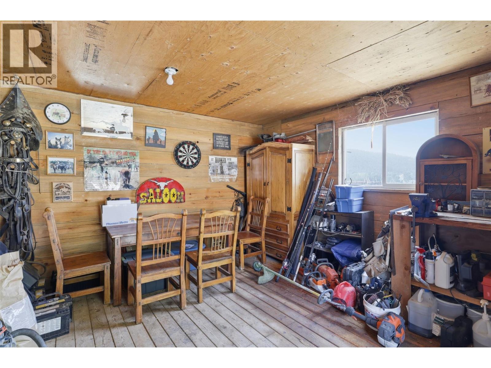 2225 Hazelhurst Road, Merritt