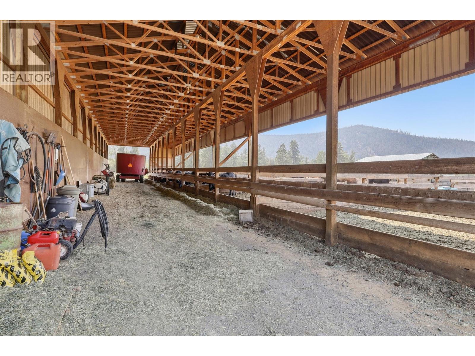2225 Hazelhurst Road, Merritt