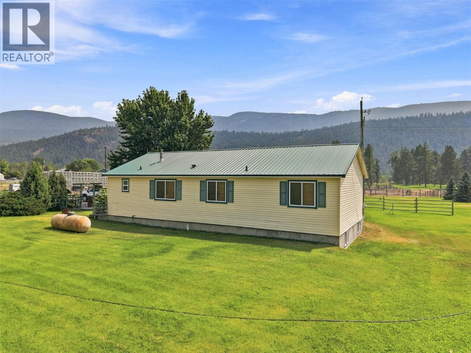 2225 Hazelhurst Road, Merritt