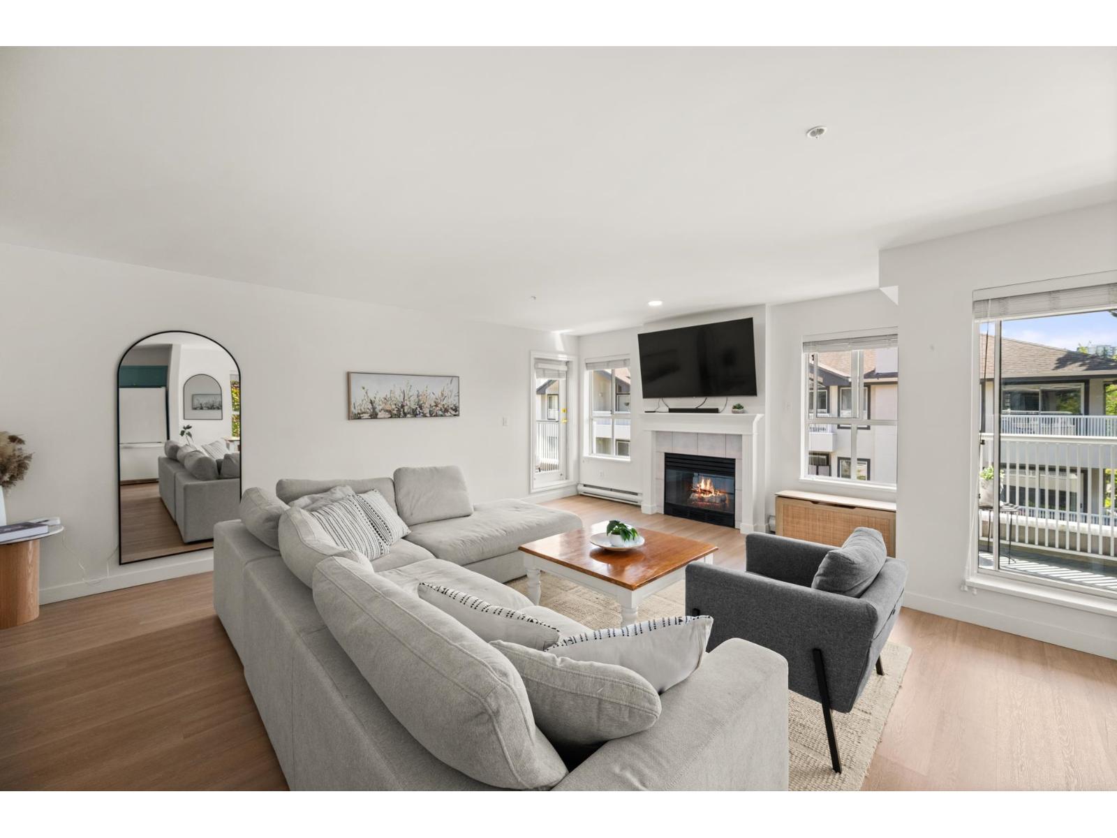 309 15272 20 AVENUE, Surrey