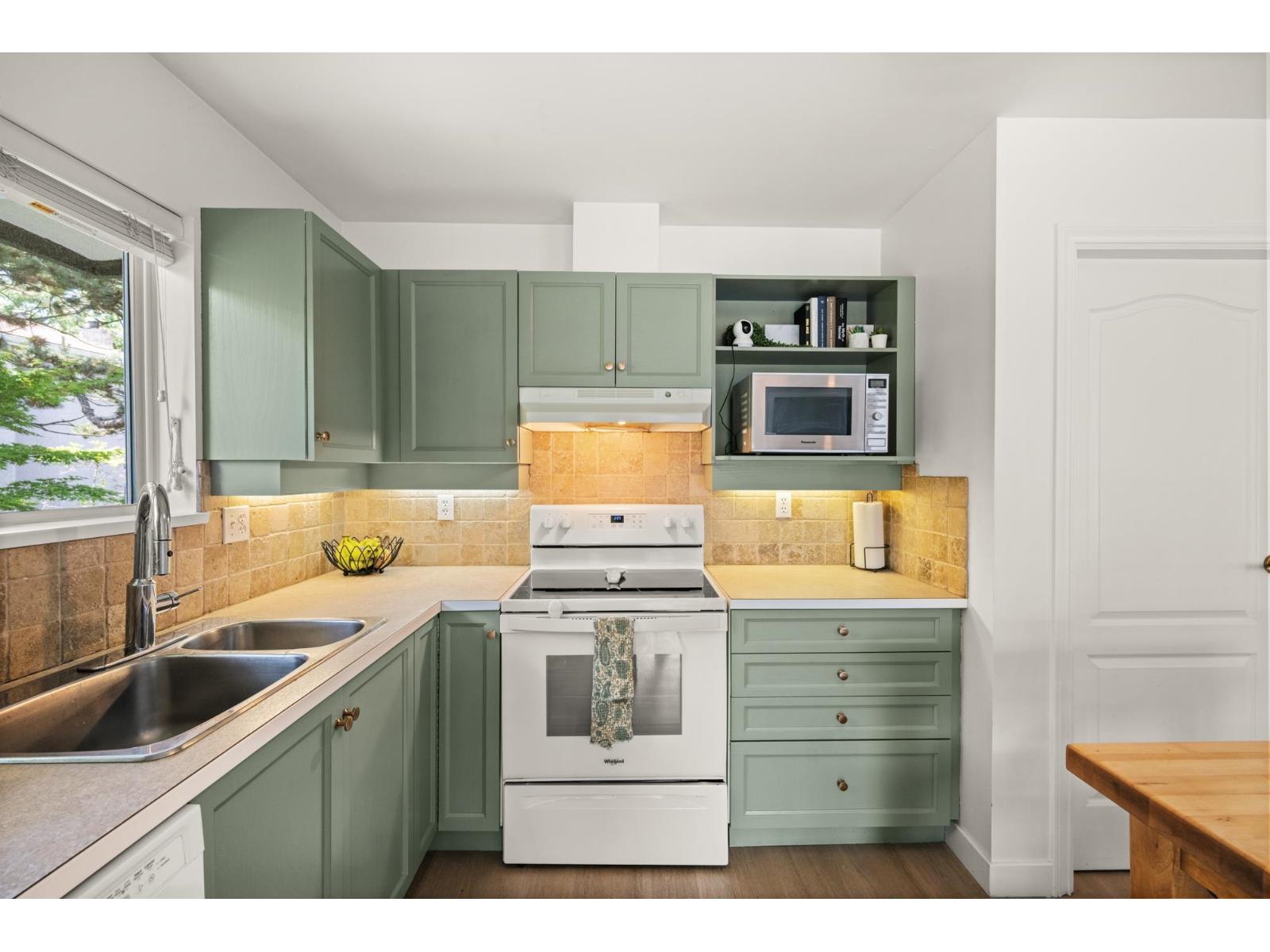 309 15272 20 AVENUE, Surrey
