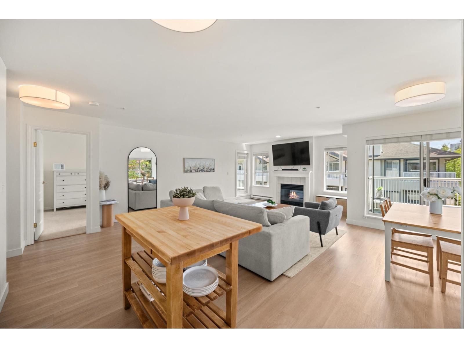 309 15272 20 AVENUE, Surrey