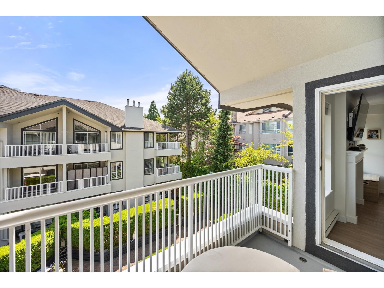 309 15272 20 AVENUE, Surrey