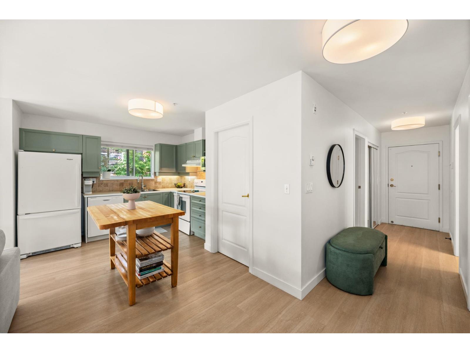 309 15272 20 AVENUE, Surrey