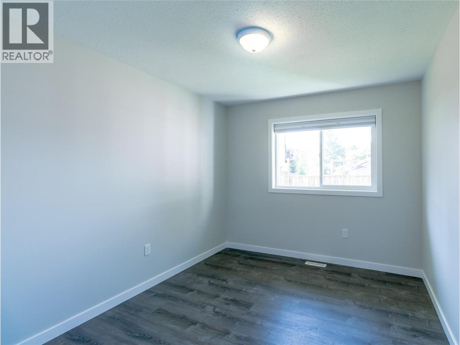 211 15 Street NE - 21