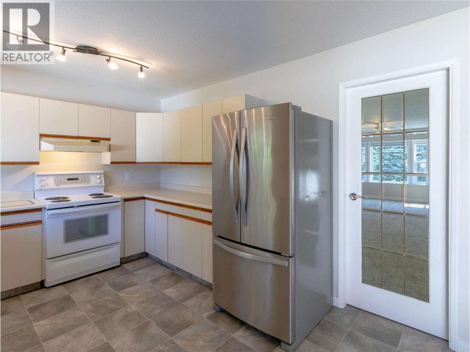 211 15 Street NE - 12